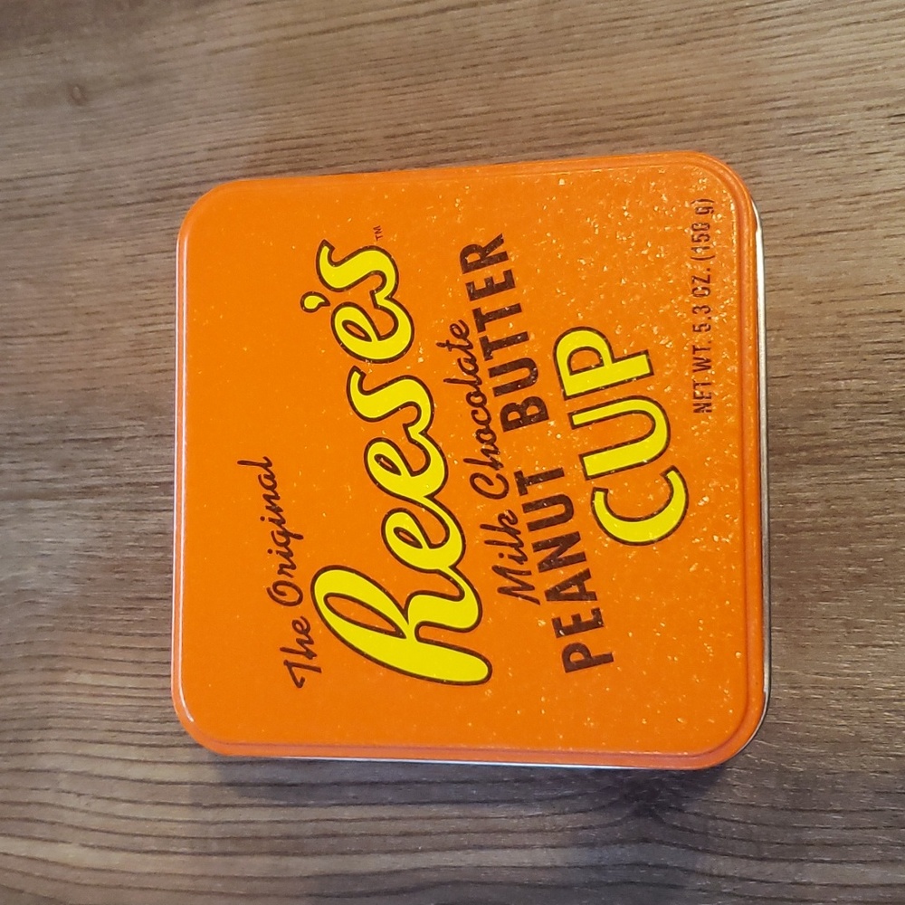 Reese Peanut Butter Cup Metal Can